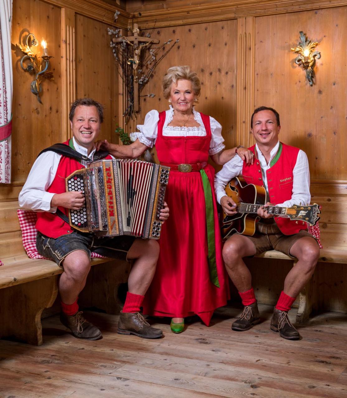 Hotel Rosis Sonnbergstuben Kitzbühel Esterno foto